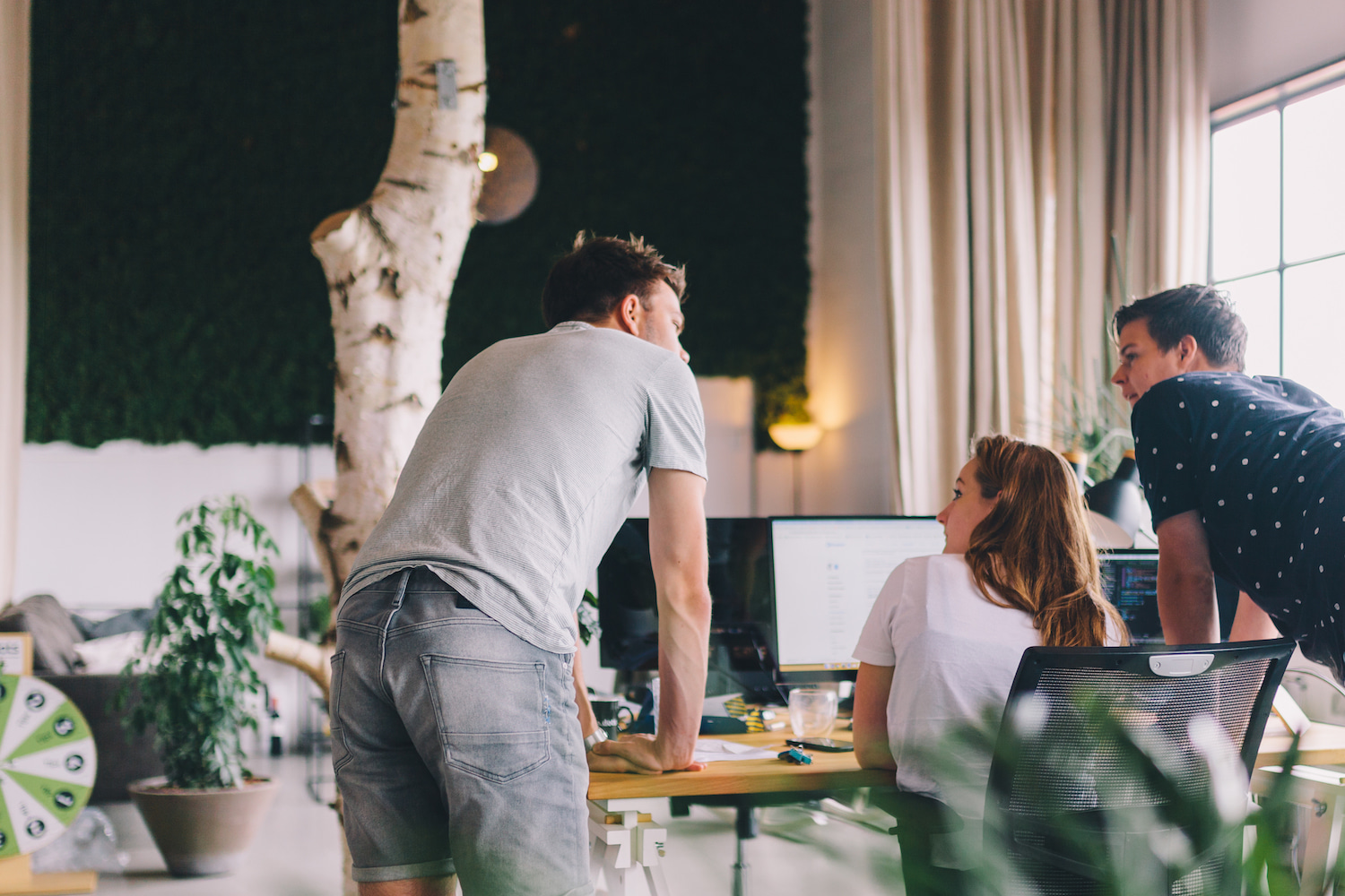 werknemers in overleg